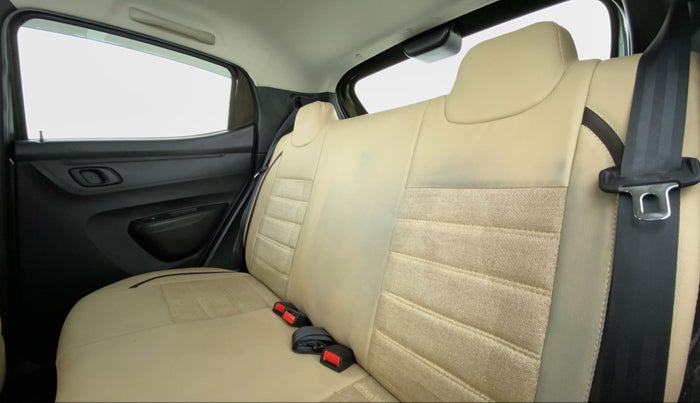 2021 Renault Kwid 1.0 RXT Opt AT, Petrol, Automatic, 5,622 km, Right Side Rear Door Cabin