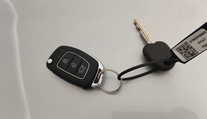 2021 Hyundai AURA S 1.2 CNG, CNG, Manual, 18,102 km, Key Close Up