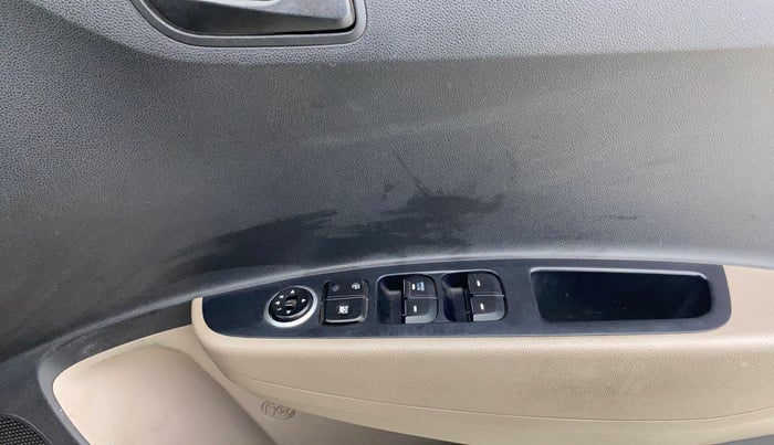 2016 Hyundai Grand i10 MAGNA 1.2 KAPPA VTVT, Petrol, Manual, 25,552 km, Driver Side Door Panels Control