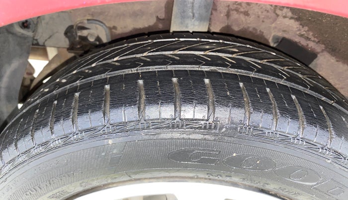 2016 Hyundai Grand i10 MAGNA 1.2 KAPPA VTVT, Petrol, Manual, 25,552 km, Right Rear Tyre Tread