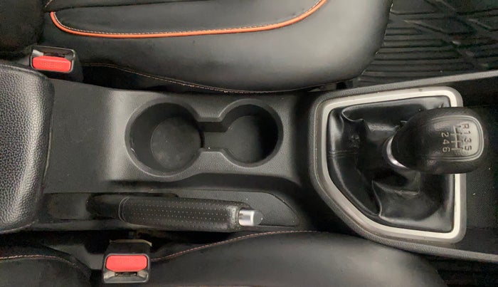 2016 Hyundai Creta SX 1.6 DIESEL, Diesel, Manual, 77,939 km, Gear Lever