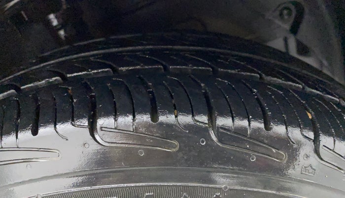 2018 Hyundai NEW SANTRO SPORTZ AMT, Petrol, Automatic, 37,615 km, Right Front Tyre Tread