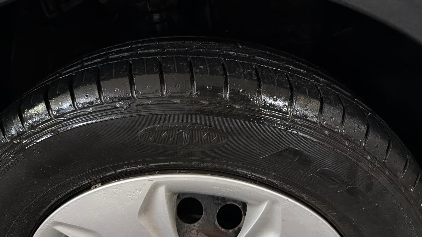 2017 Hyundai Creta E PLUS 1.6 PETROL, Petrol, Manual, 70,830 km, Right Front Tyre Tread
