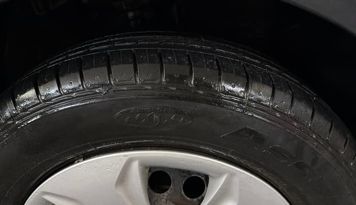 2017 Hyundai Creta E PLUS 1.6 PETROL, Petrol, Manual, 70,830 km, Right Front Tyre Tread