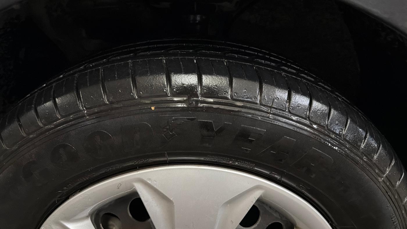 2017 Hyundai Creta E PLUS 1.6 PETROL, Petrol, Manual, 70,830 km, Left Front Tyre Tread