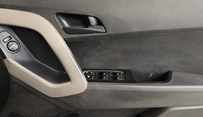 2017 Hyundai Creta E PLUS 1.6 PETROL, Petrol, Manual, 70,830 km, Driver Side Door Panels Control