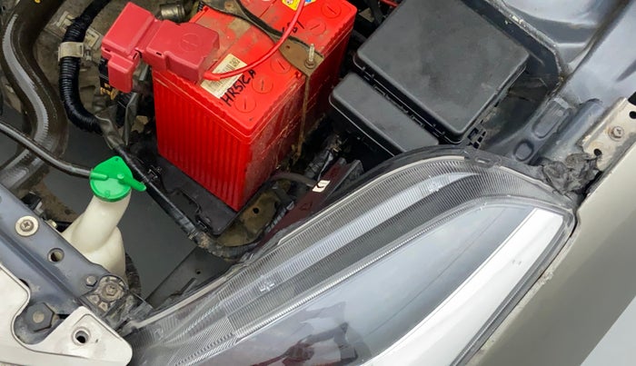 2020 Maruti Baleno DELTA PETROL 1.2, Petrol, Manual, 47,484 km, Left headlight - Clamp has minor damage