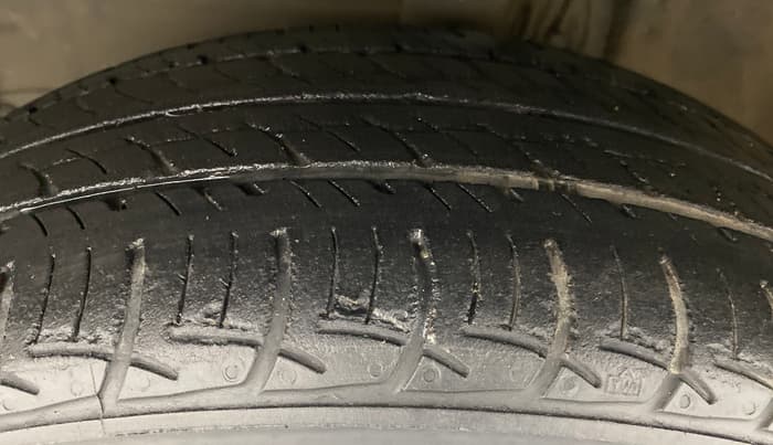 2020 Toyota YARIS VX CVT, Petrol, Automatic, 41,384 km, Left Front Tyre Tread