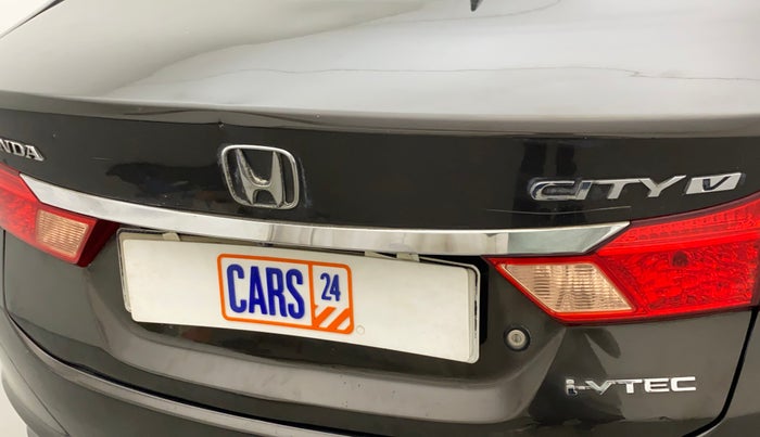 2015 Honda City 1.5L I-VTEC V MT, Petrol, Manual, 57,483 km, Dicky (Boot door) - Slightly dented