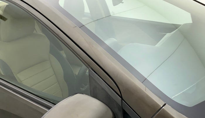2015 Honda City 1.5L I-VTEC V MT, Petrol, Manual, 57,483 km, Right A pillar - Paint is slightly faded