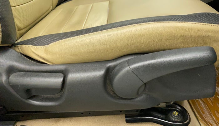 2015 Honda City 1.5L I-VTEC V MT, Petrol, Manual, 57,483 km, Driver Side Adjustment Panel