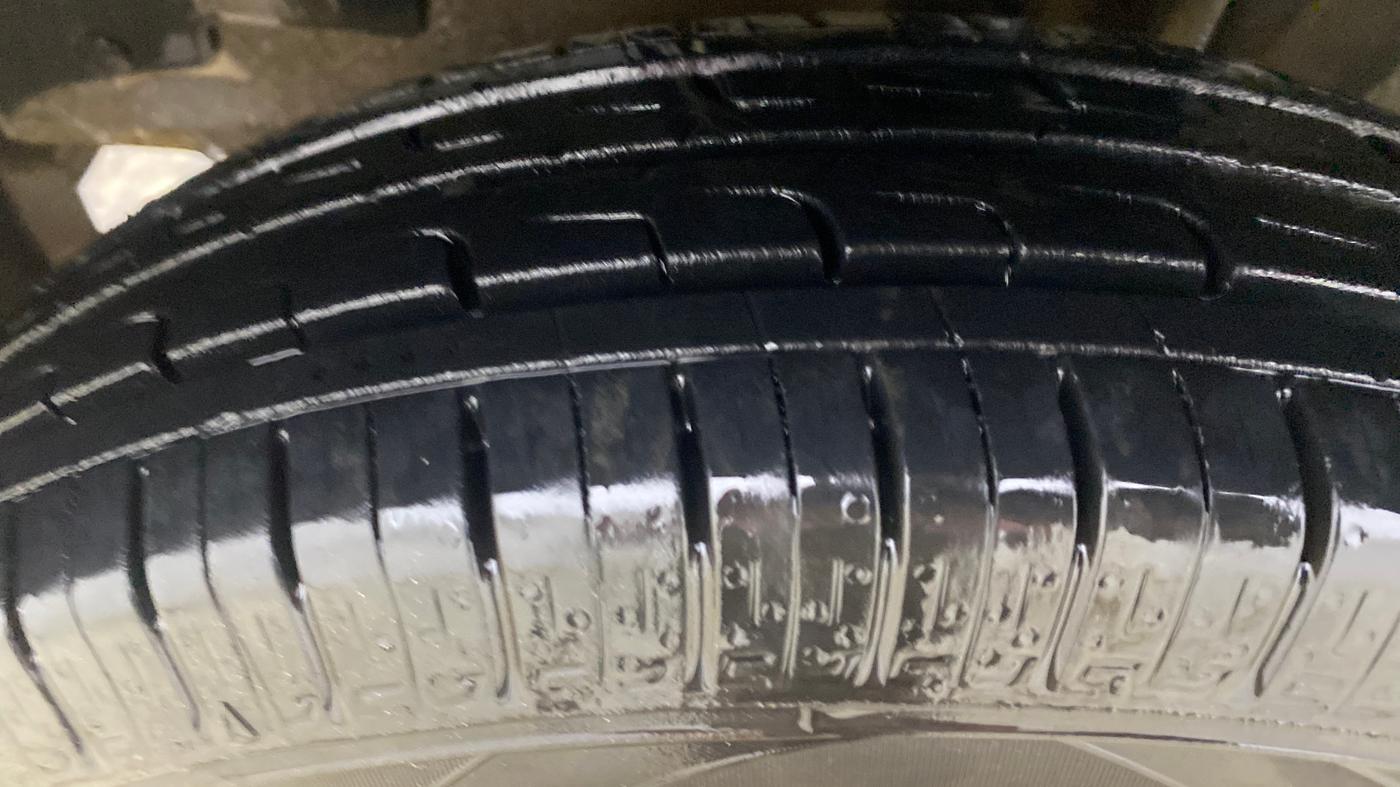 2015 Renault Kwid RXT 0.8, Petrol, Manual, 66,733 km, Left Front Tyre Tread