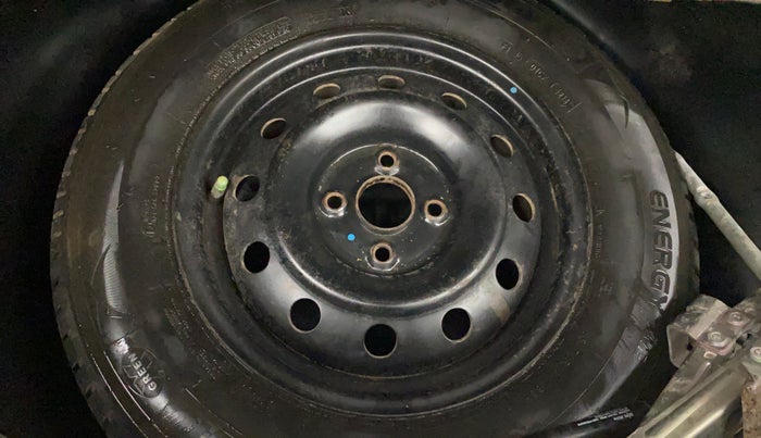 2015 Maruti Swift VXI, Petrol, Manual, 73,384 km, Spare Tyre