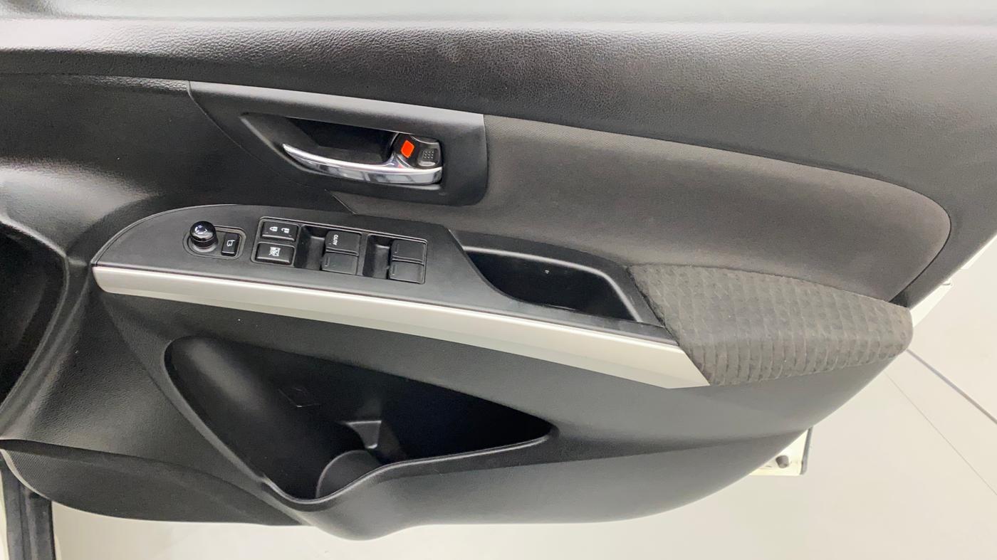 2017 Maruti S Cross ZETA 1.3, Diesel, Manual, 65,637 km, Driver Side Door Panels Control