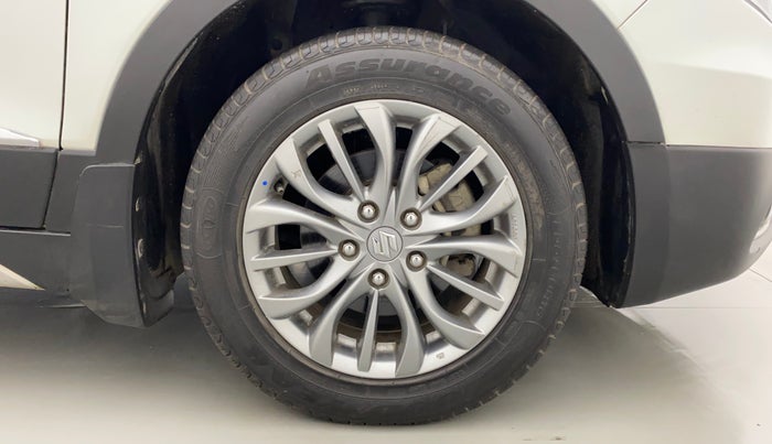 2017 Maruti S Cross ZETA 1.3, Diesel, Manual, 65,637 km, Right Front Wheel