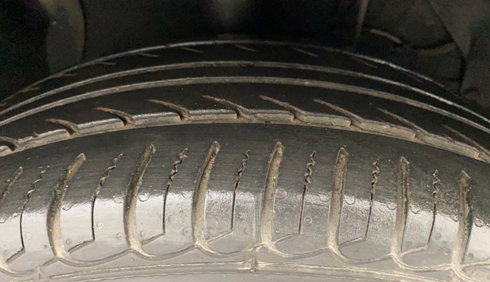 2017 Maruti S Cross ZETA 1.3, Diesel, Manual, 65,637 km, Right Front Tyre Tread