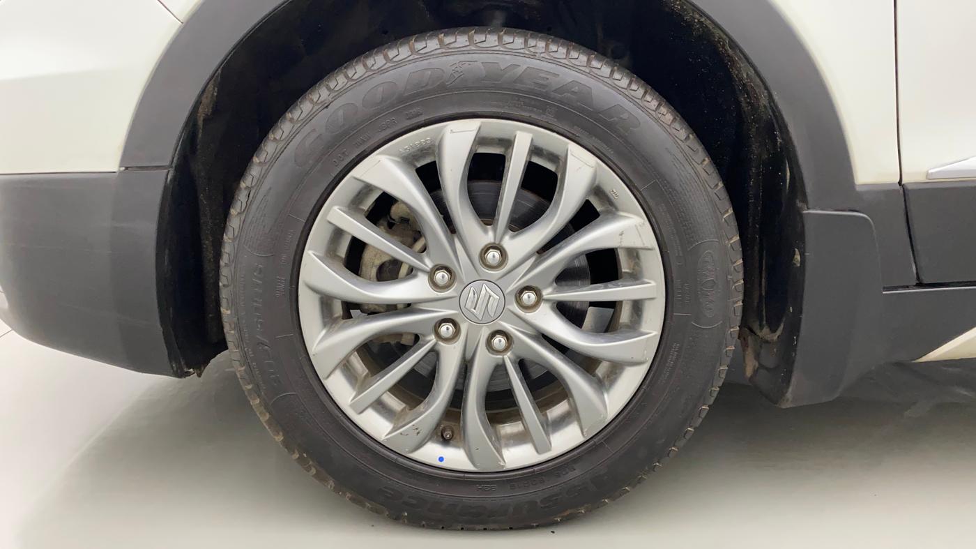 2017 Maruti S Cross ZETA 1.3, Diesel, Manual, 65,637 km, Left Front Wheel