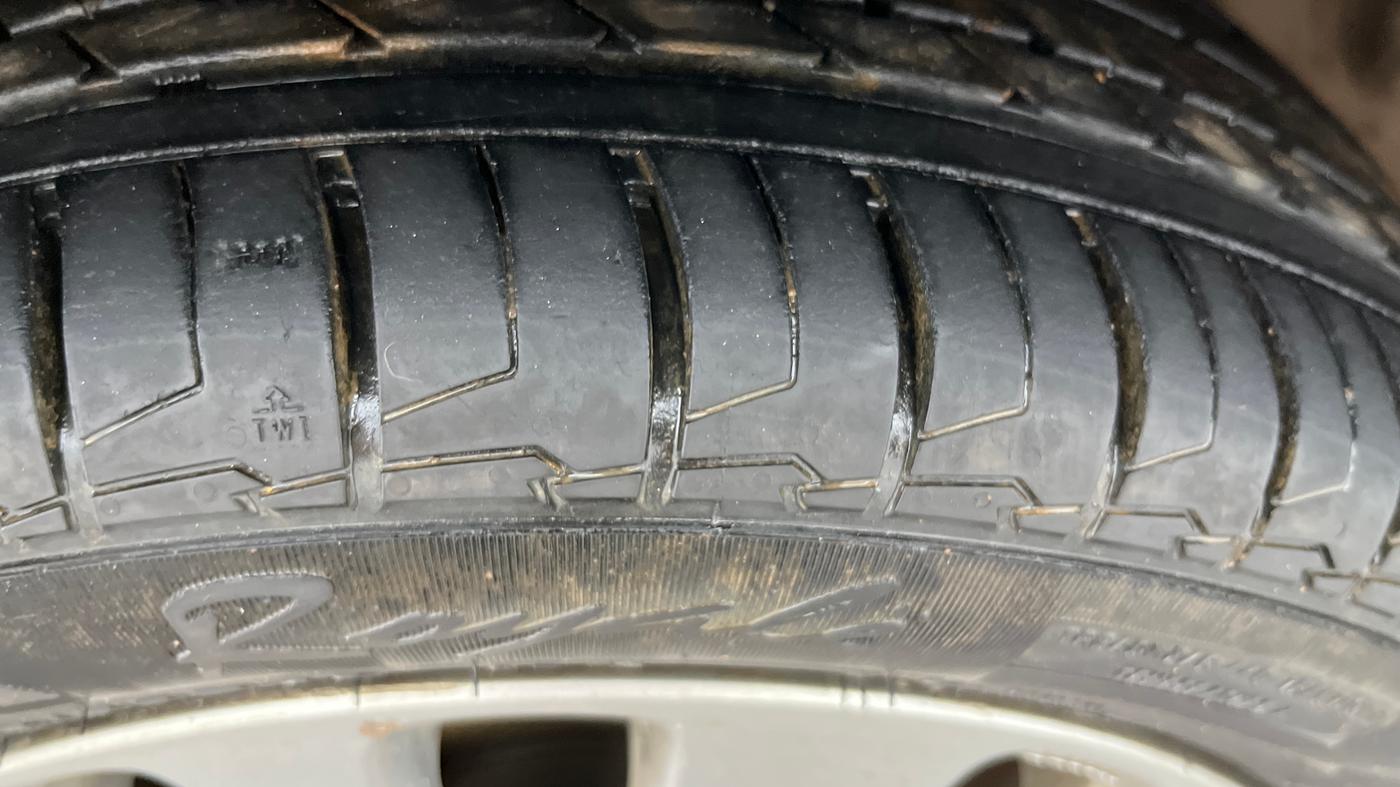 2017 Maruti Baleno ZETA PETROL 1.2, Petrol, Manual, 34,837 km, Left Front Tyre Tread