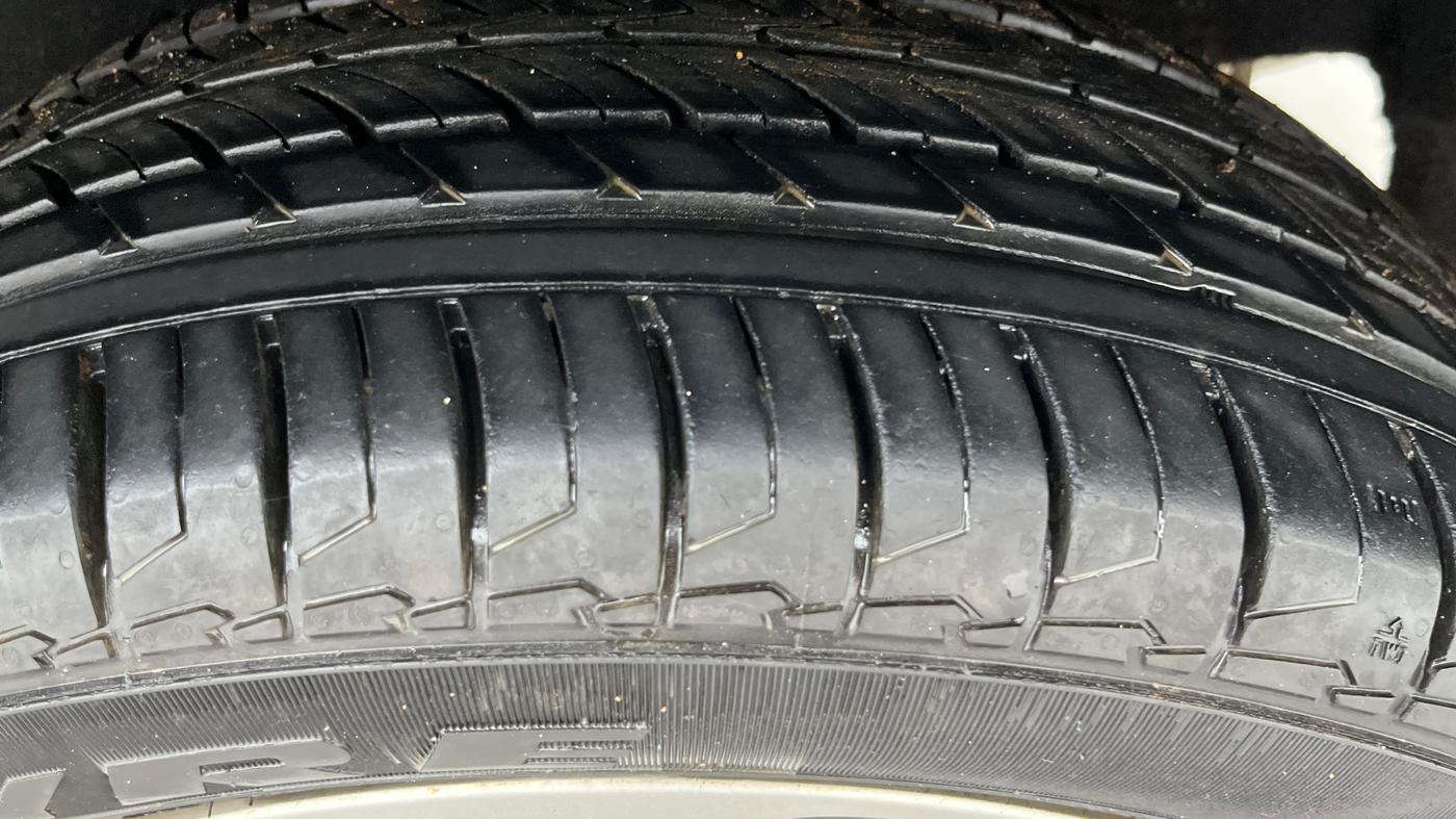 2017 Maruti Baleno ZETA PETROL 1.2, Petrol, Manual, 34,837 km, Left Rear Tyre Tread