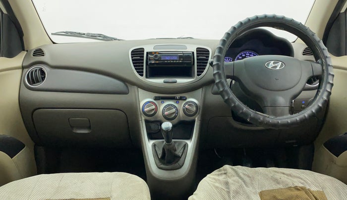 2013 Hyundai i10 MAGNA 1.2, CNG, Manual, 1,06,607 km, Dashboard