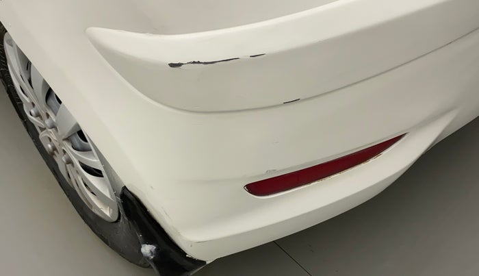 2013 Hyundai i10 MAGNA 1.2, CNG, Manual, 1,06,607 km, Rear bumper - Minor scratches