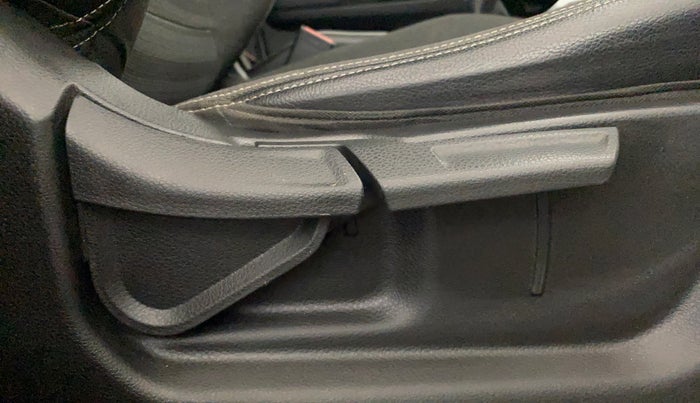 2021 KIA SONET HTK PLUS 1.2, Petrol, Manual, 72,614 km, Driver Side Adjustment Panel