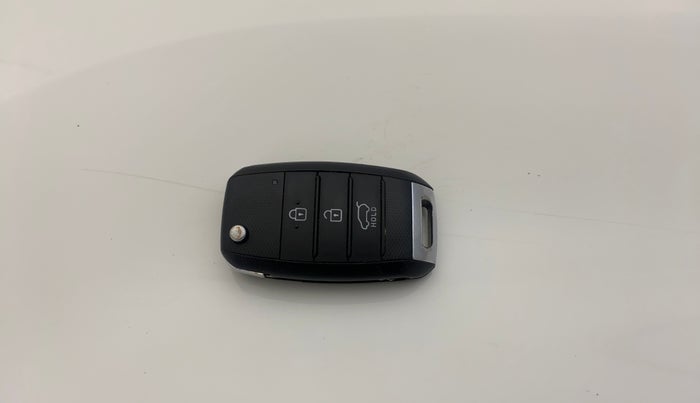 2021 KIA SONET HTK PLUS 1.2, Petrol, Manual, 72,614 km, Key Close Up