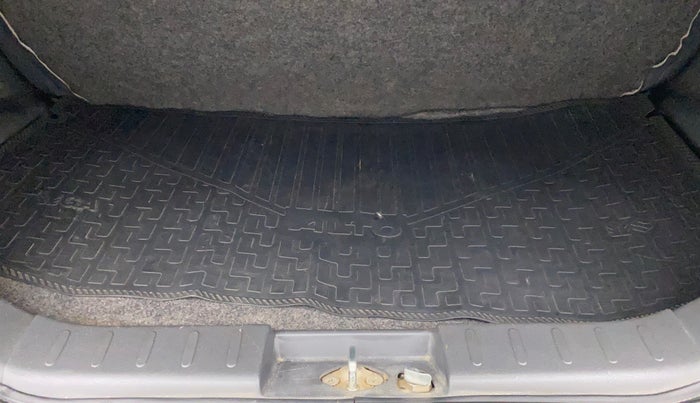 2015 Maruti Alto K10 VXI, Petrol, Manual, 66,752 km, Boot Inside