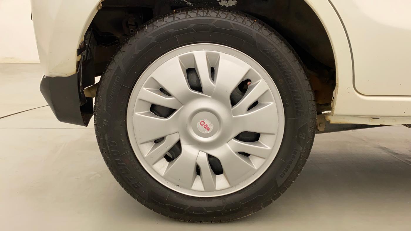 2015 Maruti Alto K10 VXI, Petrol, Manual, 66,752 km, Right Rear Wheel