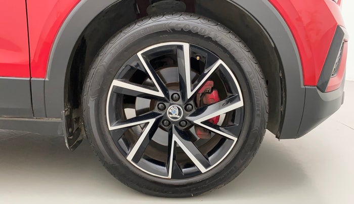 2022 Skoda KUSHAQ MONTE CARLO 1.5L TSI DSG, Petrol, Automatic, 18,748 km, Right Front Wheel
