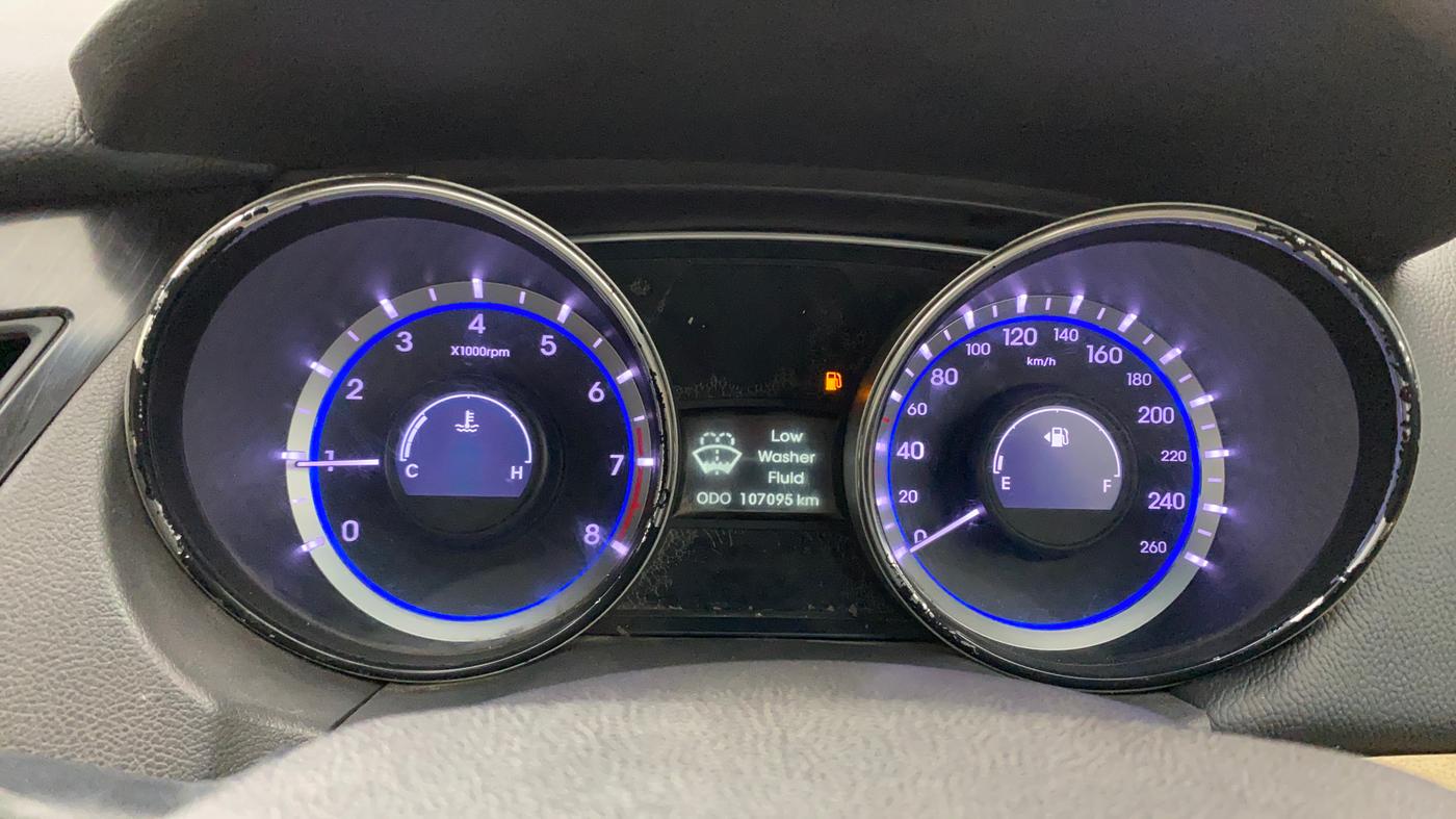 2012 Hyundai Sonata 2.4 GDI MT, Petrol, Manual, 1,07,130 km, Odometer Image