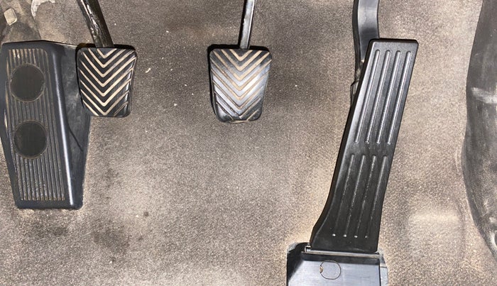 2012 Hyundai Sonata 2.4 GDI MT, Petrol, Manual, 1,07,044 km, Pedals