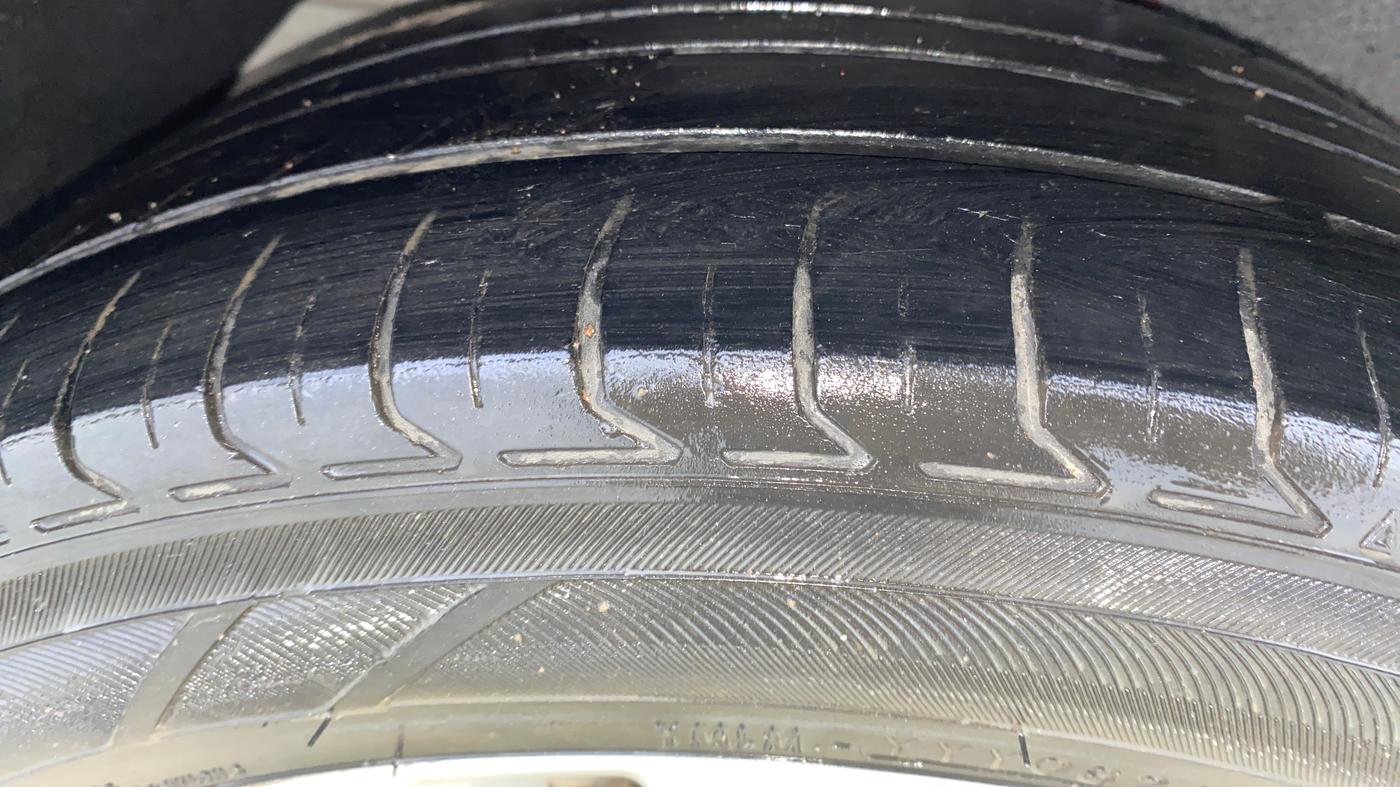 2012 Hyundai Sonata 2.4 GDI MT, Petrol, Manual, 1,07,130 km, Right Rear Tyre Tread