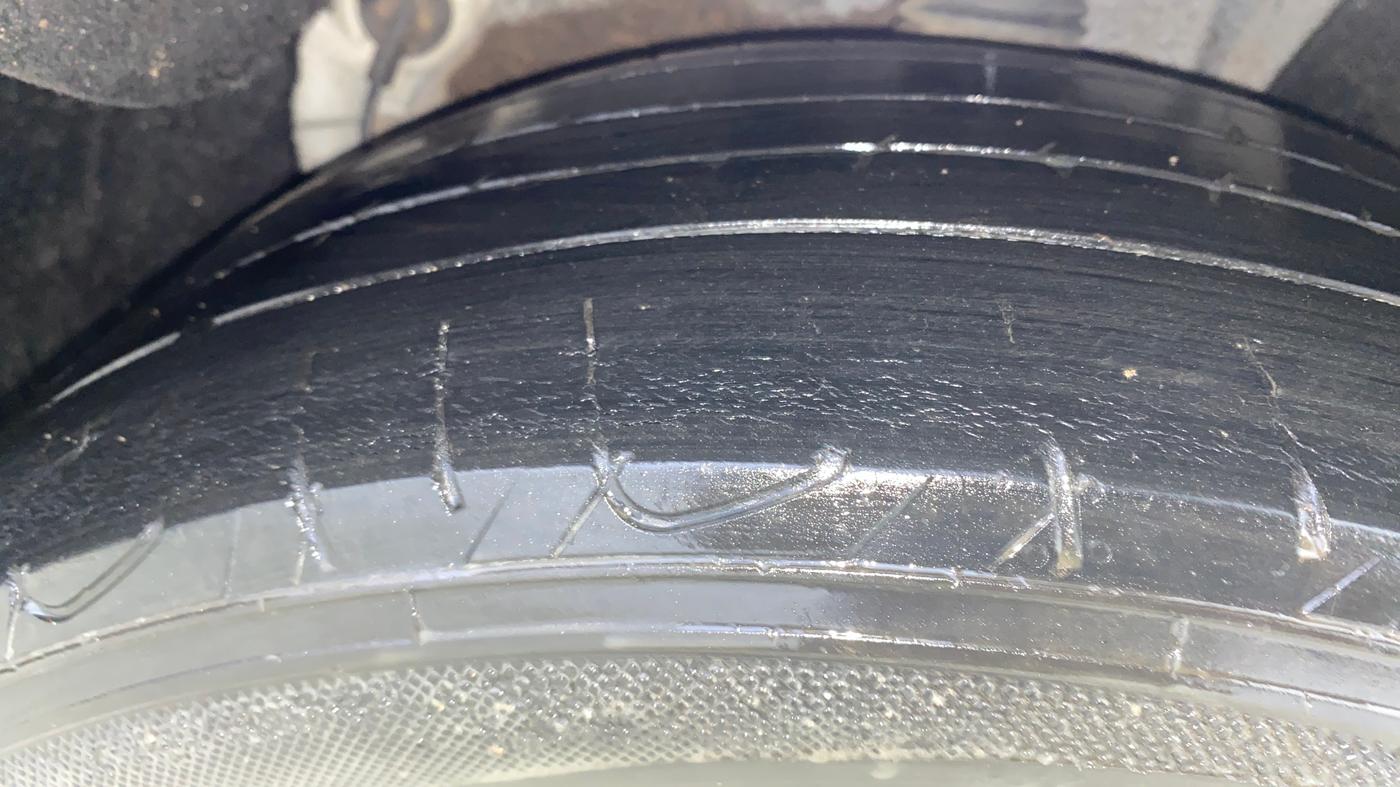2012 Hyundai Sonata 2.4 GDI MT, Petrol, Manual, 1,07,130 km, Left Rear Tyre Tread