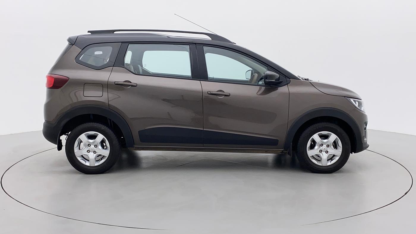 2022 Renault TRIBER RXT, Petrol, Manual, 11,743 km, Right Side View