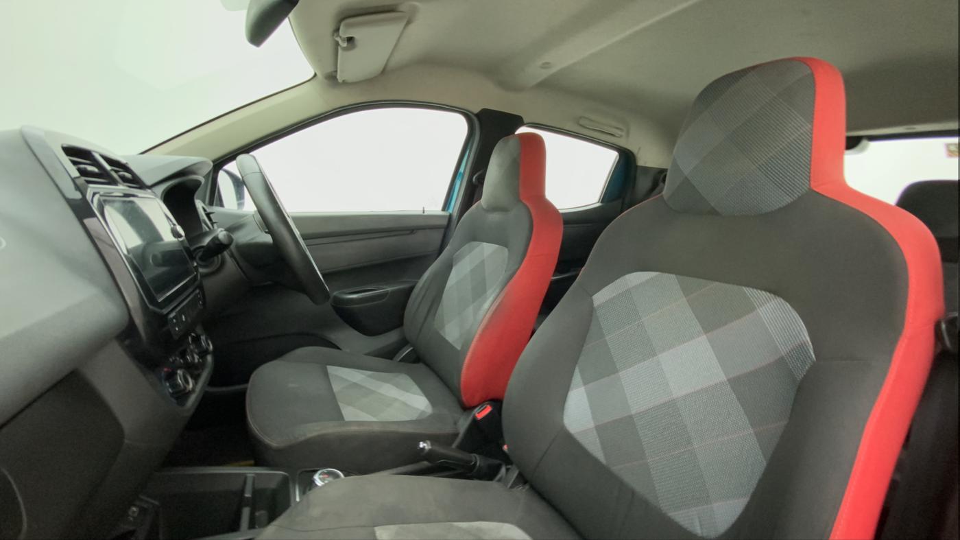 2020 Renault Kwid RXT 1.0 AMT (O), Petrol, Automatic, 52,039 km, Right Side Front Door Cabin