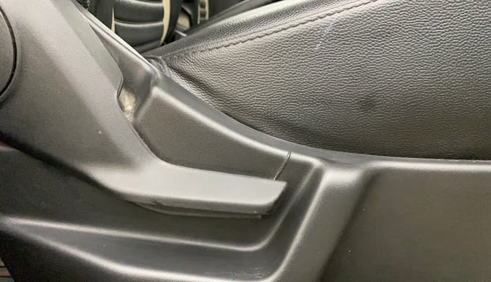2021 Maruti New Wagon-R LXI CNG 1.0, CNG, Manual, 37,149 km, Driver Side Adjustment Panel