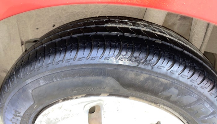 2014 Maruti Celerio VXI CNG, CNG, Manual, 52,353 km, Left Rear Tyre Tread
