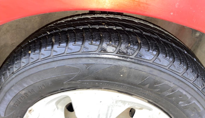 2014 Maruti Celerio VXI CNG, CNG, Manual, 52,353 km, Right Front Tyre Tread