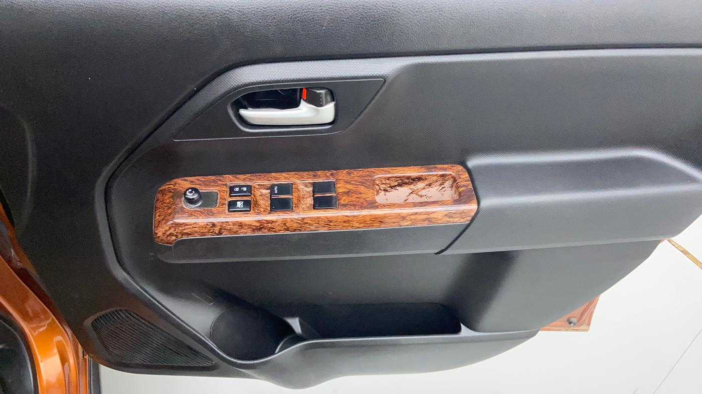 2020 Maruti New Wagon-R VXI 1.2 AMT, Petrol, Automatic, 16,894 km, Driver Side Door Panels Control