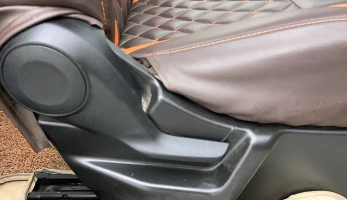 2020 Maruti New Wagon-R VXI 1.2 AMT, Petrol, Automatic, 16,894 km, Driver Side Adjustment Panel