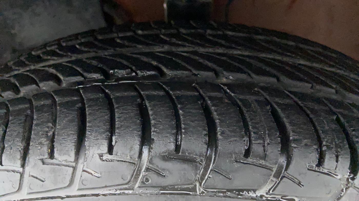 2020 Maruti New Wagon-R VXI 1.2 AMT, Petrol, Automatic, 16,894 km, Left Front Tyre Tread