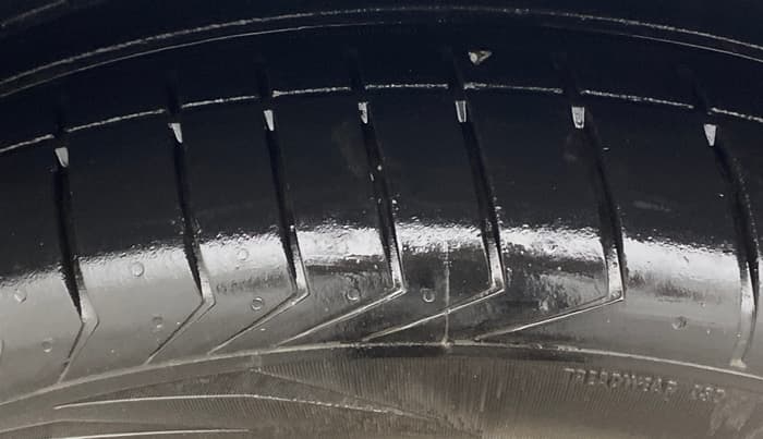 2022 Volkswagen VIRTUS TOPLINE TSI 1.0 AT, Petrol, Automatic, 86,171 km, Left Front Tyre Tread