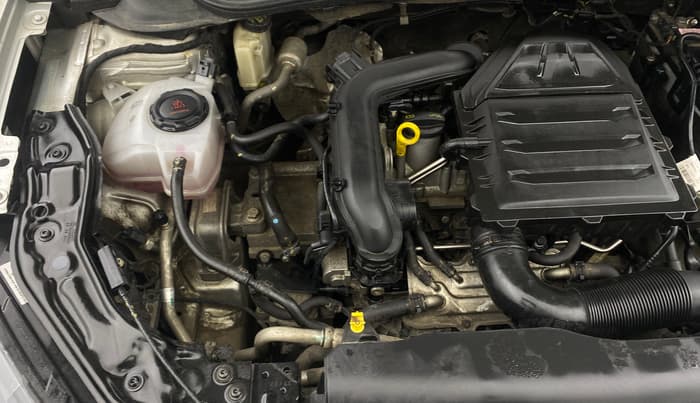 2022 Volkswagen VIRTUS TOPLINE TSI 1.0 AT, Petrol, Automatic, 86,171 km, Engine View - Right