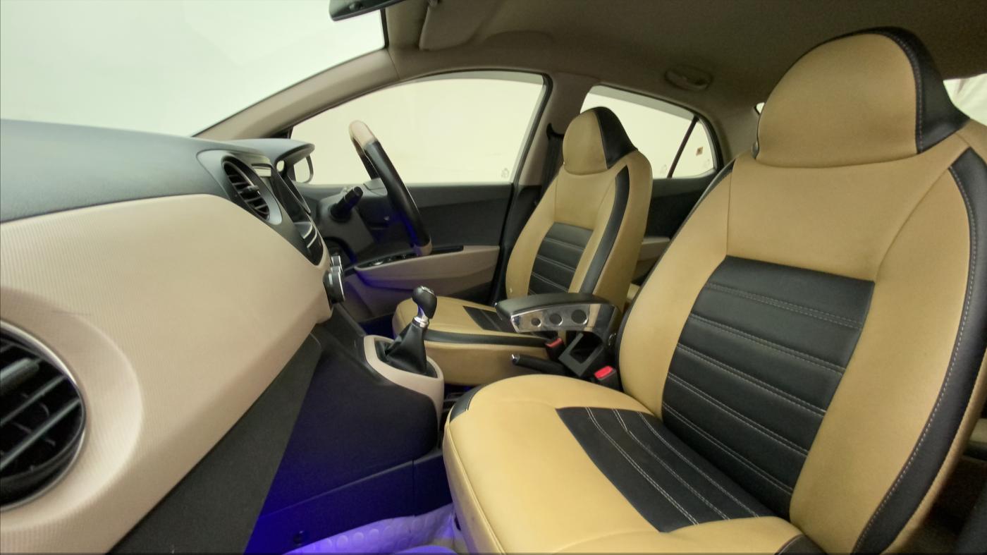 2016 Hyundai Xcent S 1.2 SPECIAL EDITION, Petrol, Manual, 67,969 km, Right Side Front Door Cabin