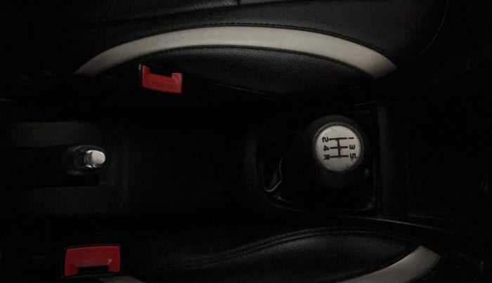 2016 Maruti Swift VXI O, Petrol, Manual, 62,752 km, Gear Lever