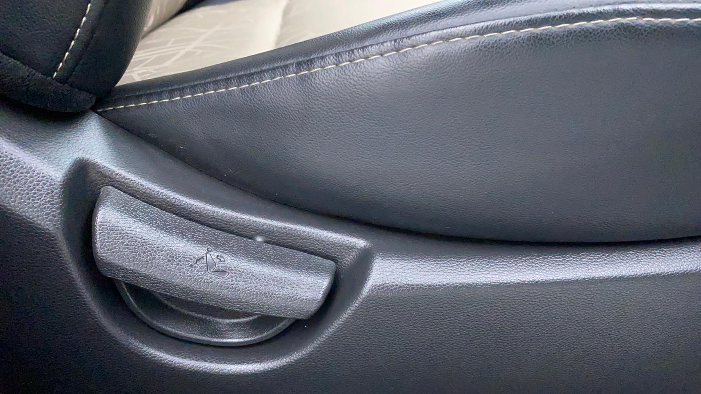 2019 Hyundai Grand i10 MAGNA 1.2 VTVT, Petrol, Manual, 29,227 km, Driver Side Adjustment Panel
