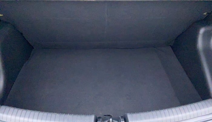 2019 Hyundai Grand i10 MAGNA 1.2 VTVT, Petrol, Manual, 29,227 km, Boot inside view