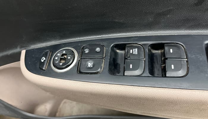 2019 Hyundai Grand i10 SPORTZ 1.2 KAPPA VTVT, Petrol, Manual, 68,282 km, Driver Side Door Panels Control