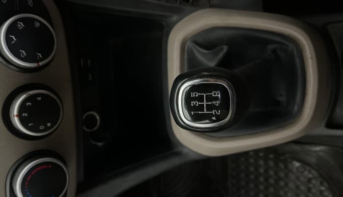 2019 Hyundai Grand i10 SPORTZ 1.2 KAPPA VTVT, Petrol, Manual, 68,282 km, Gear Lever